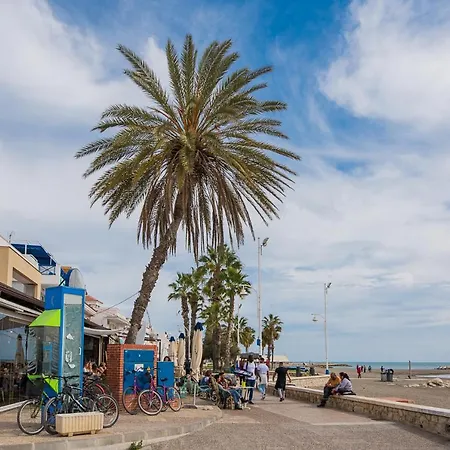 Апартаменты Malagaonbeach 2 - Two Bedrooms - Up To 3 People - 30 Meters Малага